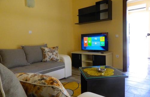 Utjeha Complejo | President Bungalows and Apartments