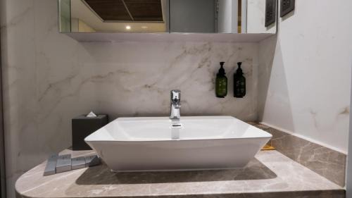 Bur Dubai Hotel | President Hotel