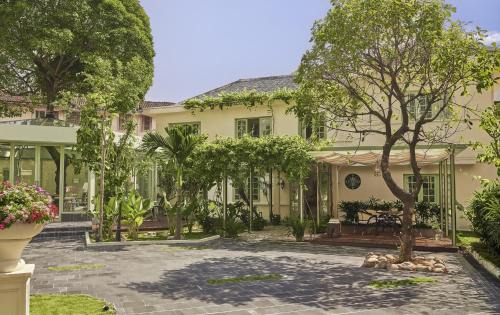 District 3 Hotel | President Maison Signature By M Village