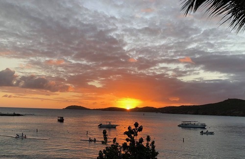 Flag Hill Villa | President's week in a Luxurious 2 Bedroom Villa, 2 Bathrooms. Full resort access