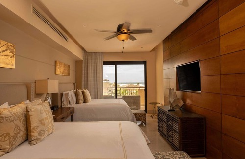 Los Cangrejos II y ÌII Complejo | Presidential Suite- Ocean View-Cabo San Lucas Pacific Dunes, Oct 26-Nov 2, 2024