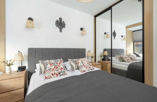 Male Ciche Apartamento | Prestiżowe Góralskie Apartamenty w Sercu Zakopanego & Parking by Noclegi Renters