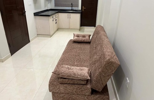 Karachi Apartamento | Prestige Comfort Apartments Separate Lounge With Newly Bath With Reception