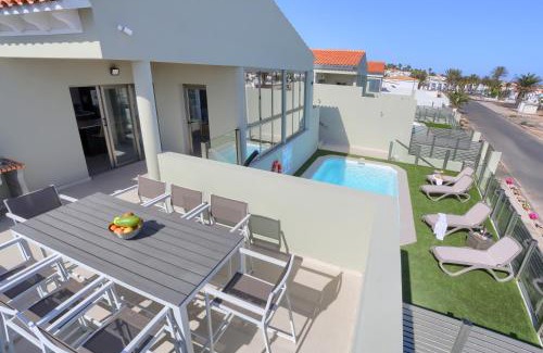 Caleta de Fuste Villa | Prestige luxe atlantic ocean
