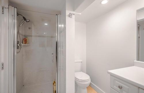 West Point Grey Apartamento | Prestigious 2 Bedrooms 2 Baths in West Point Grey
