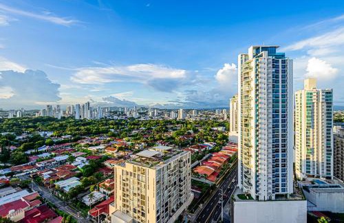 Tumba Vieja Apartamento | Prestigious 2BR with Perfect Balcony View