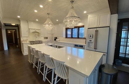 Johnsburg Casa | Prestigious Pistakee Bay Estate