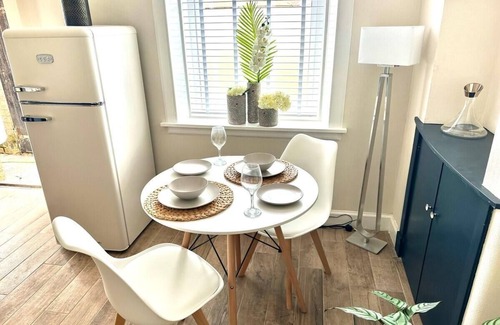 Prestwick Apartamento | Prestwick/KingB/PetsOk/FreeP/ Wifi/Tv