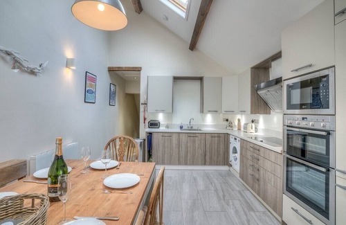 Abersoch Cabaña | PRESWYLFA, family friendly, character holiday cottage in Abersoch