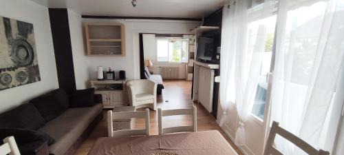 Cronenbourg Ouest Apartamento | pretty 4-room apartment in a quiet area 3 bedrooms