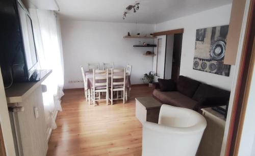 Cronenbourg Ouest Apartamento | pretty 4-room apartment in a quiet area 3 bedrooms