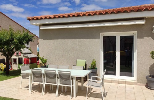 Cabestany Casa | Pretty air-conditioned single-storey villa with swimming pool