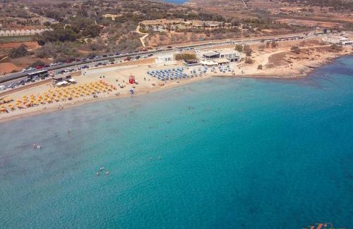 Għadira Apartamento | Pretty Beachfront Penthouse in Mellieha