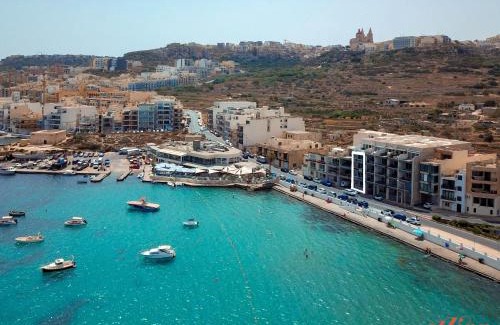 Għadira Apartamento | Pretty Beachfront Penthouse in Mellieha