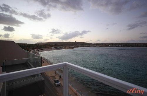 Għadira Apartamento | Pretty Beachfront Penthouse in Mellieha