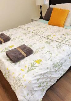 Hacienda Heights Casa | Pretty bedroom private bathroom