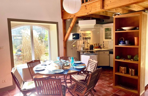 Aumagne Casa | Pretty, bucolic 95 m2 house in magnificent landscaped grounds. Private courtyard. Swimming pool.