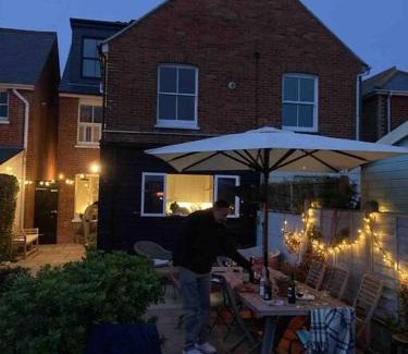 Yarmouth Casa | Pretty coastal victorian cottage in Yarmouth IOW