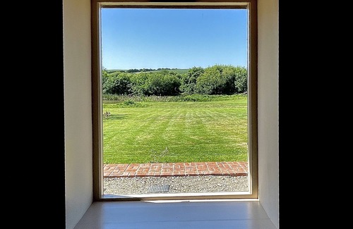 Newport Cabaña | PRETTY, COSY COTTAGE FOR 2 - 4 NEAR SOUTH COAST, BEAUTIFUL QUIET LOCATION