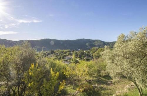 Courry Casa | Pretty Holiday Home in Courry with Swimming Pool