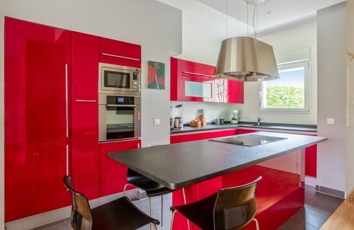 Faubourg de l'Arche Casa | Pretty house with garden - Welkeys