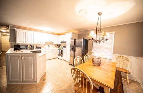 Inman Casa | Pretty Lake Bowen SC Retreat, cerca de TIEC, Asheville, Spartanburg, Furman, Wofford
