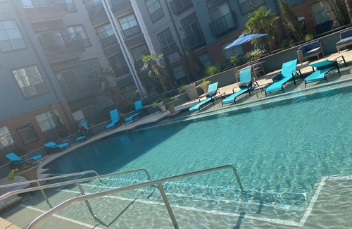Deep Ellum Apartamento | Pretty Plush Place