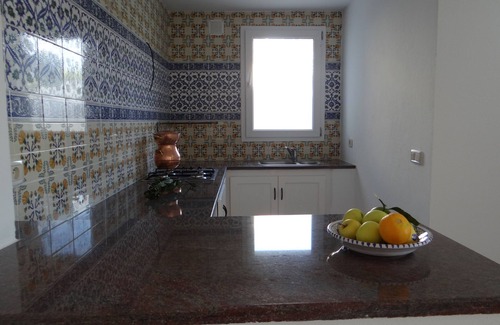 Hammam Al Agzaz Apartamento | Apartamento de lujo bastante tranquilo - frente al mar 3 p. - Yousser