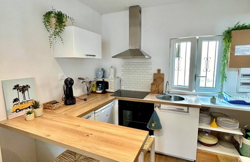 La Jetee Casa | Pretty "TinyHouse" beach cottage with outdoor area and secure parking