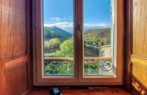 Ardes Casa | Pretty vacation home in the town center of Ardes-sur-Couze.