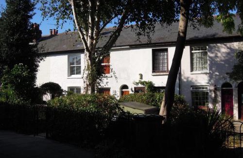 Southsea Casa | Pretty Victorian Cottage