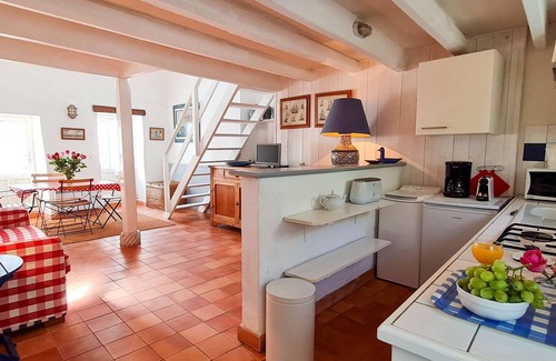 La Couarde-sur-Mer Casa | Pretty village house with its private courtyard