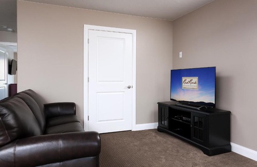 St. George Apartamento | Pride of the Ledges