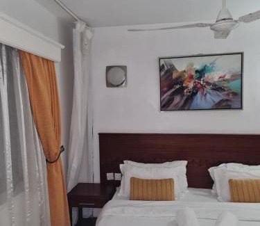 Westlands Hotel | PRIDEHOMEs124