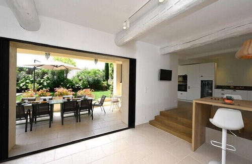 Chateauneuf-de-Gadagne Casa | Priorato del XIII, Provenza, Lubéron, Piscina, Aire acondicionado