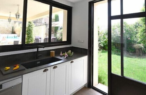 Chateauneuf-de-Gadagne Casa | Priorato del XIII, Provenza, Lubéron, Piscina, Aire acondicionado