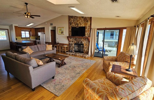 St. George Island Casa | Prima Villa: 4 BR, 2 BA House in St. George Island, Sleeps 10