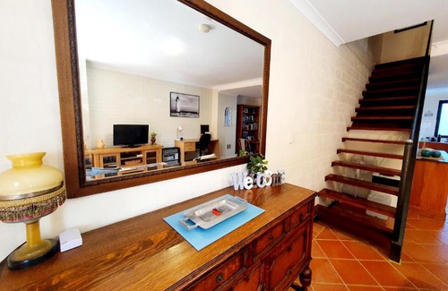 Fremantle Apartamento | Primary 43 2BRM Townhouse Fremantle with 2 Carbays
