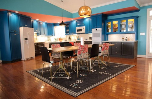 Leesburg Casa | Primary and Guest Home Sleeps 26 Comfortably