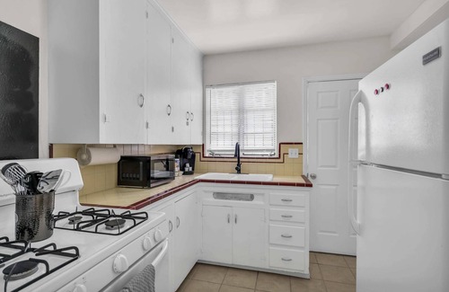 Rincon Heights Apartamento | PRIME 1BR Haven | Walk to 4th Ave & Local Hotspots