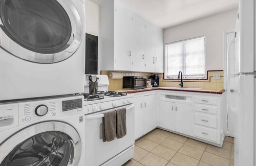 Rincon Heights Apartamento | PRIME 1BR Haven | Walk to 4th Ave & Local Hotspots
