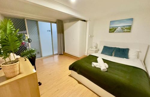 Macgregor Apartamento | Prime 1BR Near Transport and Retail