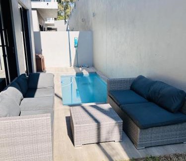 Greater Johannesburg Metropolitan Area Casa | Prime 3 Bedroom Bryanston Townhouse in Secure Estate