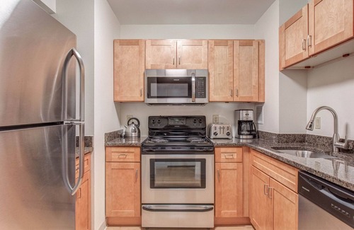 Prudential - St. Botolph Apartamento | Prime Back Bay 2BR/2B steps from Prudential Center, by Blueground