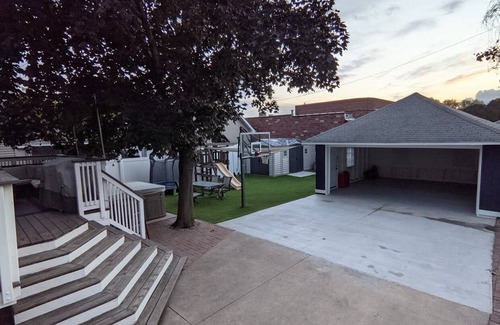 Oshkosh Casa | Prime EAA location - Vendor Friendly!