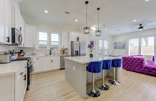 Greater Third Ward Casa | Prime EADO 4 BR Downtown Houston