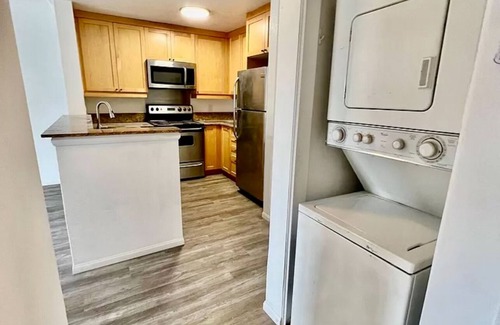 University City Condominio | Prime Location, 5 minutes to the beach, UCSD, Hospitals, UTC mall