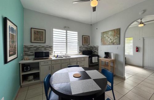 Santurce Apartamento | Prime Location at Condado Beach 2br 1 ba - Apt 3