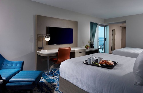 East Daytona Hotel | Prime Location! Beachfront Property with Outdoor Pool, Pets are Welcome!