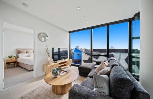 Perth Central Business District Apartamento | Prime Location CBD with Pool & Gym